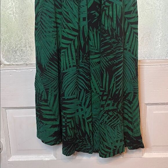 Weaczzy Women’s Green Fern Print Spaghetti Strap Midi Dress Size Medium - Picture 3 of 5